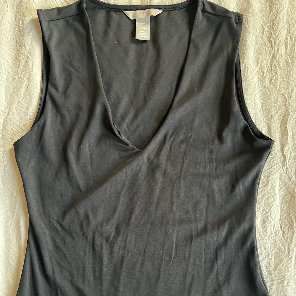 H&M sleeve less shirt
